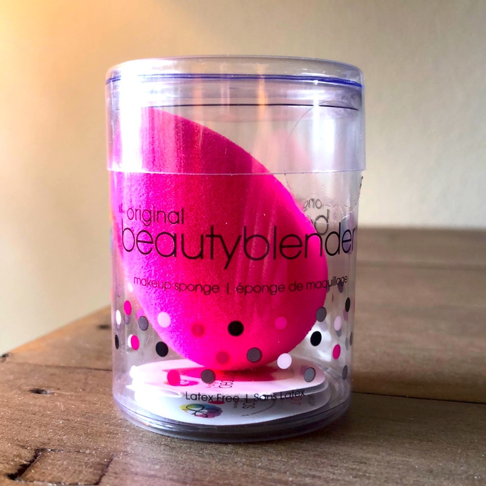 NWT Beautyblender
